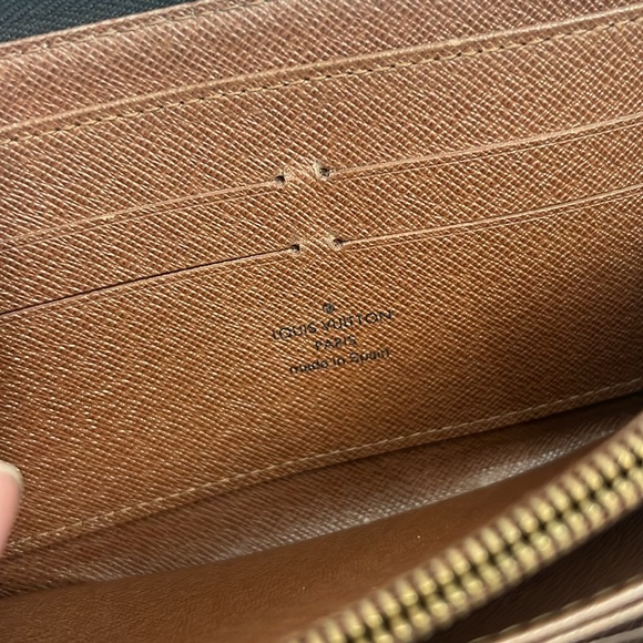 Louis Vuitton Long Wallet with dust bag - Picture 6 of 7